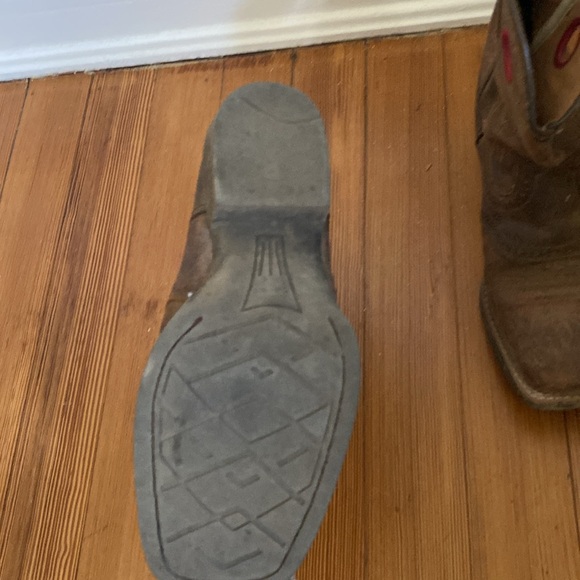 Ariat kids cowboy boots - Picture 4 of 4